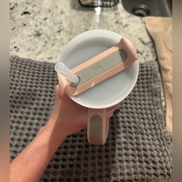 Stanley 2.0 Pink Dusk 40oz - Picture 3 of 5